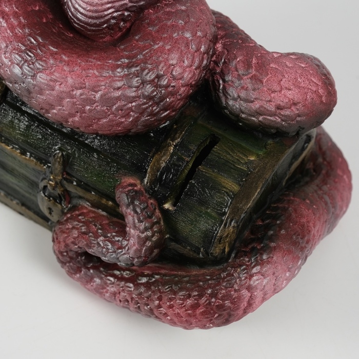 Новогодняя копилка  Новогодняя копилка "Кобра на сундуке "  20 х 17 х 12 см, бордовый