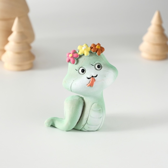 Сувенир полистоун Сувенир полистоун "Змейка с цветочным венком" МИКС 4,5х4х6,5 см