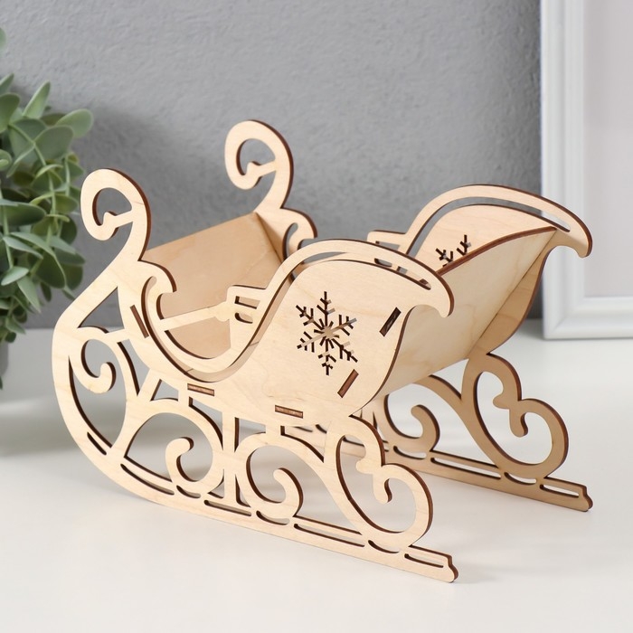 Шкатулка-сани  Шкатулка-сани "Узор и снежинка" 21х13,5х10 см (набор 5 деталей)