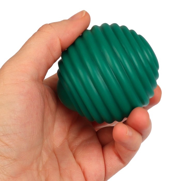 Подарочный набор развивающих тактильных мячиков «Волшебный чемоданчик», 4 шт., новогодняя подарочная упаковка, Крошка Я Подарочный набор развивающих тактильных мячиков «Волшебный чемоданчик», 4 шт., новогодняя подарочная упаковка, Крошка Я