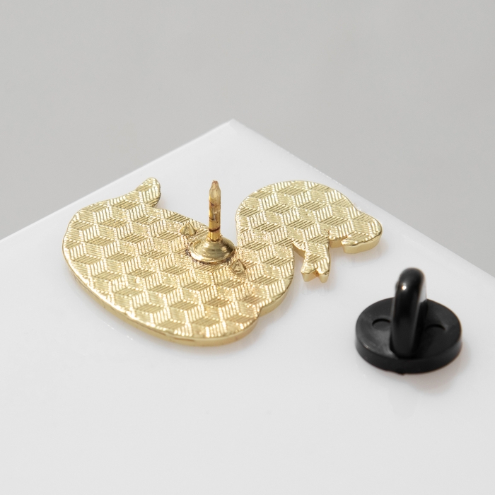 Значок «Змейка» шипящая, цвет зелёный в золоте Значок «Змейка» шипящая, цвет зелёный в золоте