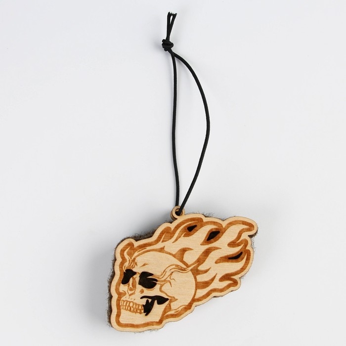 Набор «Отвлекись от суеты», подвеска деревянная с пропиткой и ароматизатор, 10 мл Набор «Отвлекись от суеты», подвеска деревянная с пропиткой и ароматизатор, 10 мл