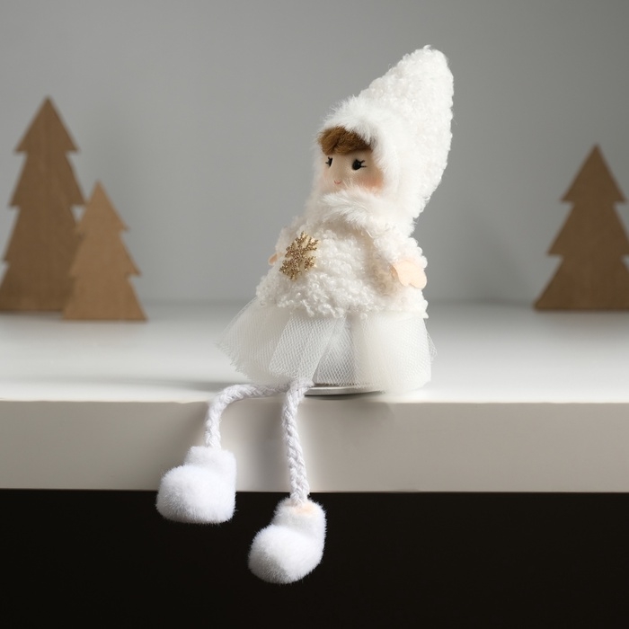 Кукла интерьерная Кукла интерьерная "Девочка в белой шубке" 6х6х20 см