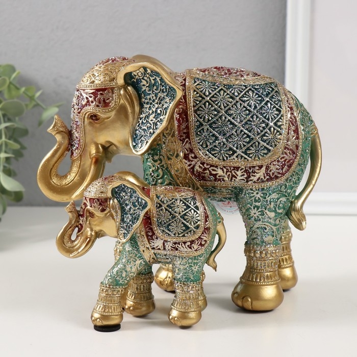 Сувенир полистоун Сувенир полистоун "Слон со слонёнком, ромашки на попоне" красно-голубой, блёстки 17х10х15 см 10325