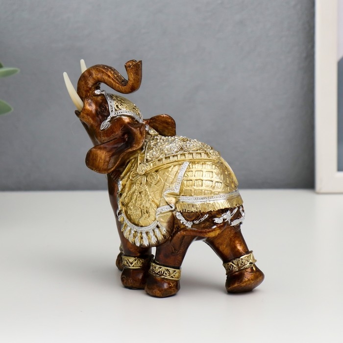 Сувенир полистоун Сувенир полистоун "Карамельный слон в золотой попоне с киточками" МИКС 12,3х6х14 см