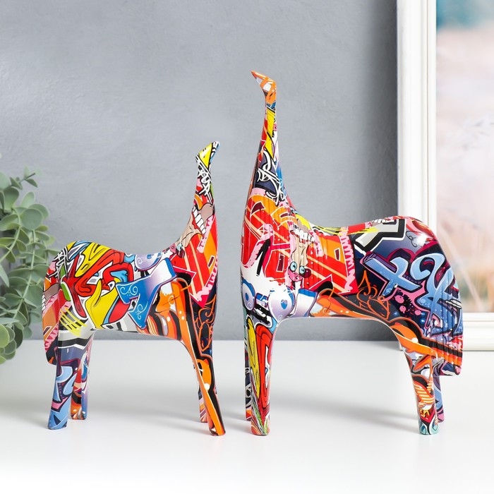 Сувенир полистоун Сувенир полистоун "Кони" граффити набор 2 шт 14х5х21,5; 6х16,3х26,5 см