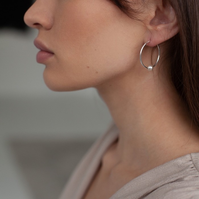 Серьги-кольца «Жемчуг», d=2,6 см, посеребрение, цвет белый Серьги-кольца «Жемчуг», d=2,6 см, посеребрение, цвет белый