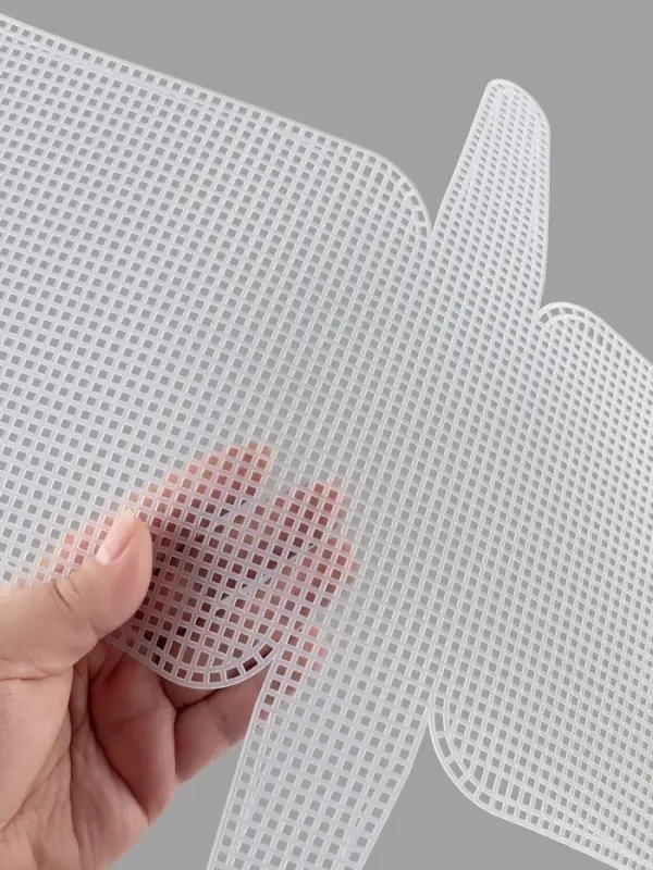 Канва-основа для вышивания сумки, пластиковая, 33.5&times;35.5 см, 2&times;2 мм, цвет белый