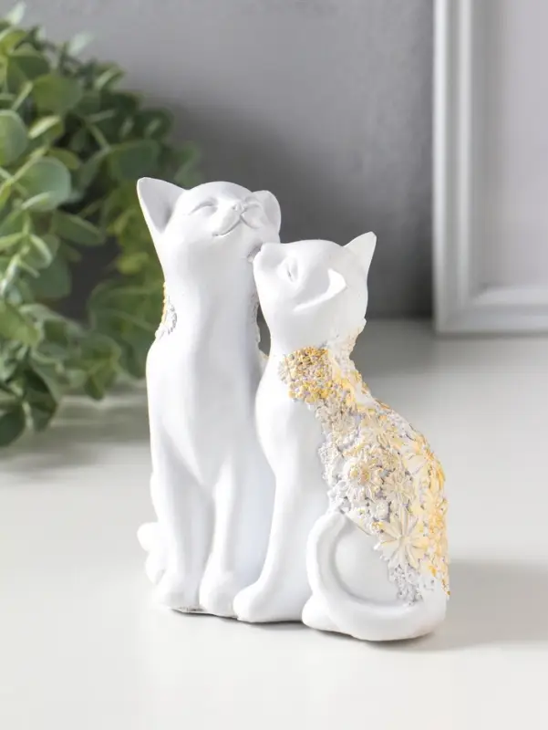 Фигурка полистоун &laquo;Кот и Кошка&raquo; белый, 14&times;13 см