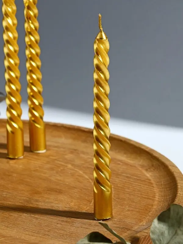 Свечи витые «Счастья в новом году. Золотой конь», 4 шт, 6,8 х 16 х 2 см Свечи витые «Счастья в новом году. Золотой конь», 4 шт, 6,8 х 16 х 2 см