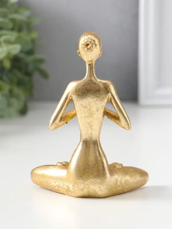 Сувенир полистоун "Обнажённая девушка - медитация" золото 4,5х9,2х12,5 см