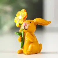 Сувенир полистоун "Заяц с яркой ромашкой" МИКС 2,5х3,8х4,4 см Сувенир полистоун "Заяц с яркой ромашкой" МИКС 2,5х3,8х4,4 см