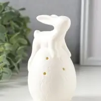 Сувенир керамика свет "Белый зайчик на яйце с цветами" 3хLR44 6,4х6,2х11,2 см