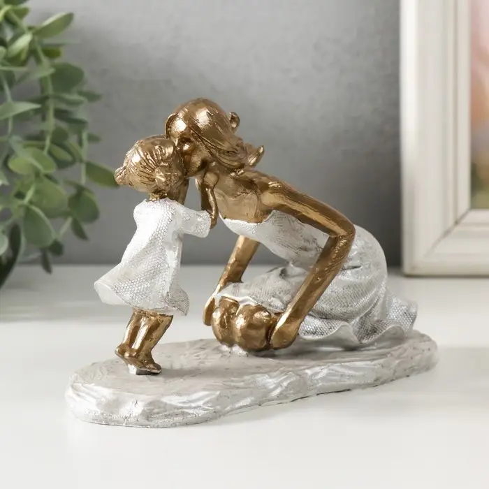 Сувенир полистоун "Мама с дочкой - нежность" 15,5х6,5х10 см