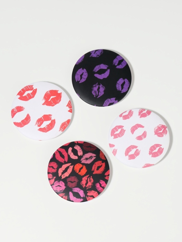 Зеркало складное круг (2) с/увел d7,3см ПОЦЕЛУИ МИКС пласт пакет QF Зеркало складное круг (2) с/увел d7,3см ПОЦЕЛУИ МИКС пласт пакет QF