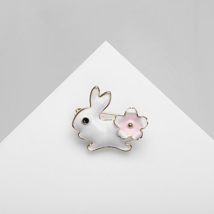 Брошь «Зайчонок», цвет бело-розовый в золоте Брошь «Зайчонок», цвет бело-розовый в золоте