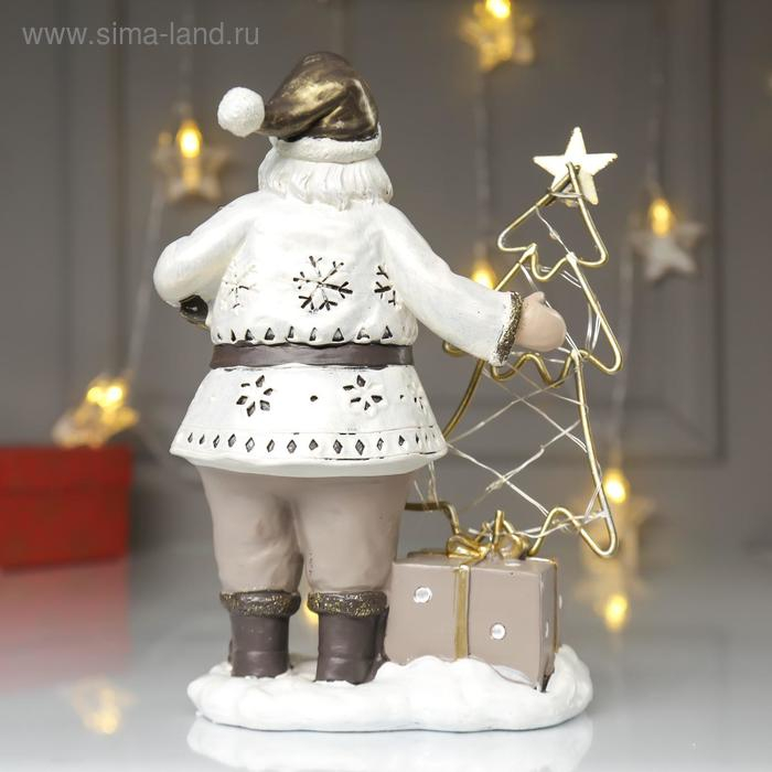 Сувенир полистоун свет Сувенир полистоун свет "Дед Мороз в перламутр. кафтане у ёлочки - снежинки" 22,5х9,5х16 см