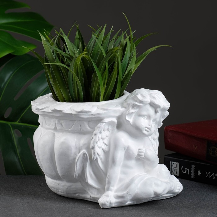 Фигурное кашпо Фигурное кашпо "Ангел карапуз", белый 0,4 л/ 18х14х14см