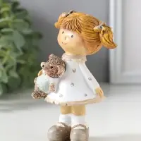 Сувенир полистоун "Девочка с хвостиками в белом платье в горох, с барашком" 6,5х5х10 см