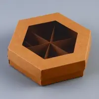 Коробка под сухофрукты менажница 18.5×18.5×5.5 см