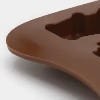 Форма для шоколада Доляна &laquo;Роботы&raquo;, силикон, 21&times;11&times;1.5 см, 12 ячеек, коричневая