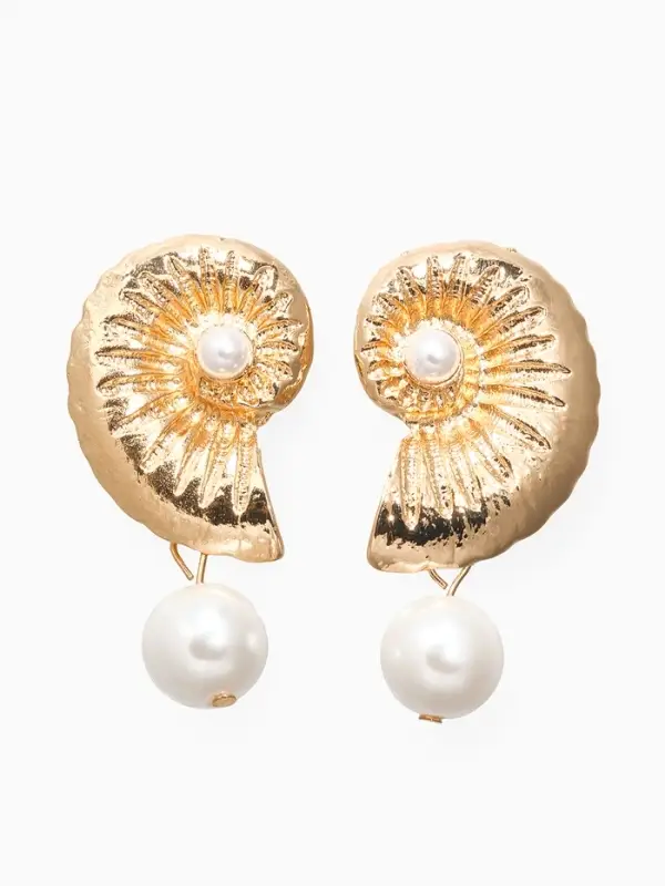 Серьги жемчуг &laquo;Ракушка&raquo;, белые в золоте