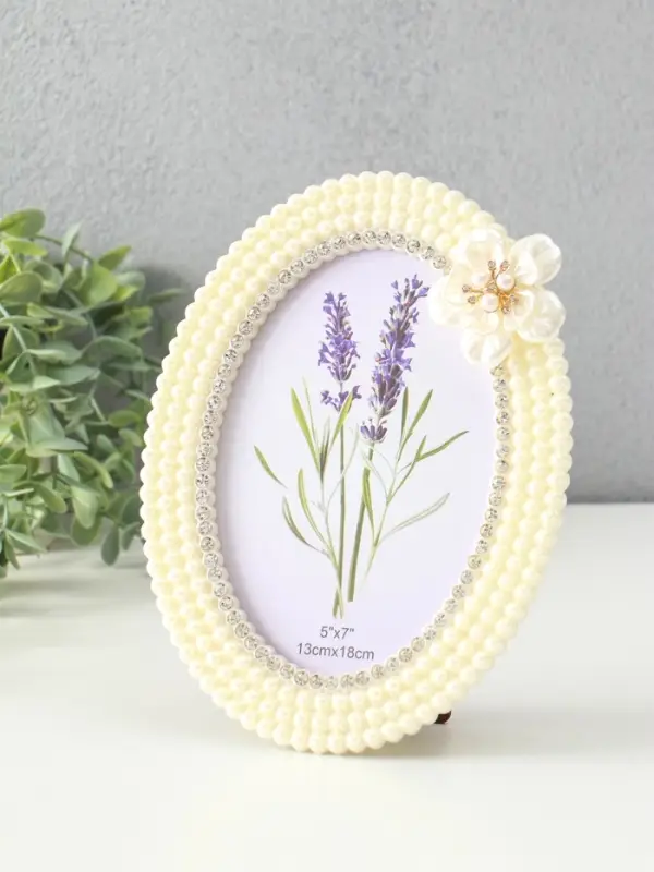 Фоторамка пластик 13х18 см "Белый жемчуг с цветком" овальная