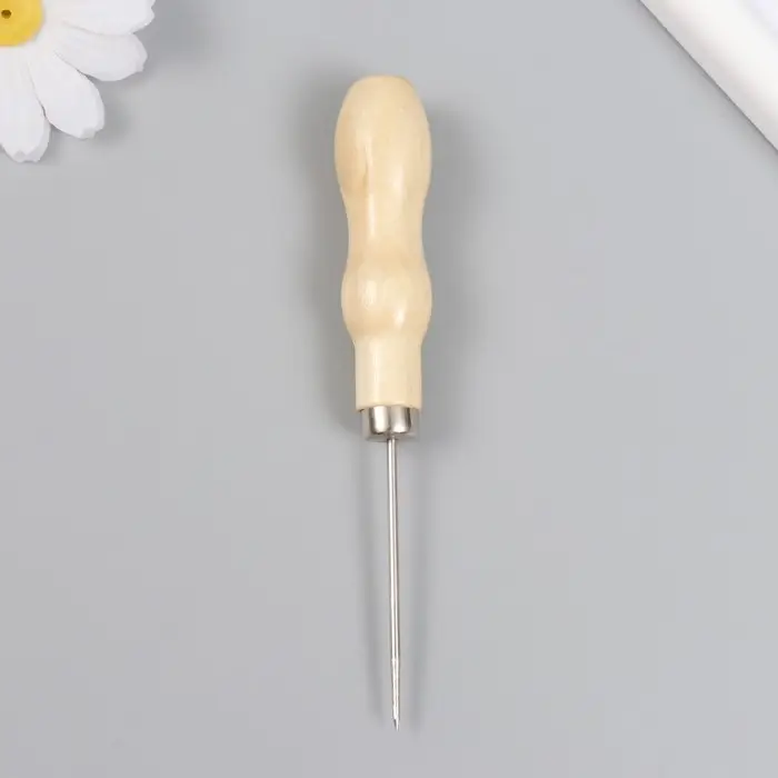 Шило дерево, металл, длина иглы 5,5 см толщина 0,2 см 2х2х13 см Шило дерево, металл, длина иглы 5,5 см толщина 0,2 см 2х2х13 см