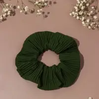 Резинка для волос QF &laquo;Орбита&raquo;, жатка классика, 12 см, зелёная