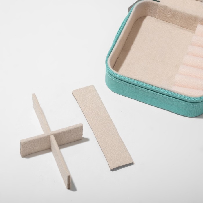 Органайзер для хранения украшений «Шкатулка портативная», 10,5×10,5×5 см, цвет голубой Органайзер для хранения украшений «Шкатулка портативная», 10,5×10,5×5 см, цвет голубой