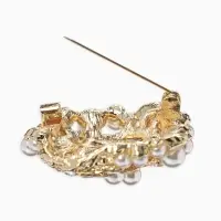 Брошь &laquo;Жемчуг&raquo;, гнездо, цвет белый в золоте