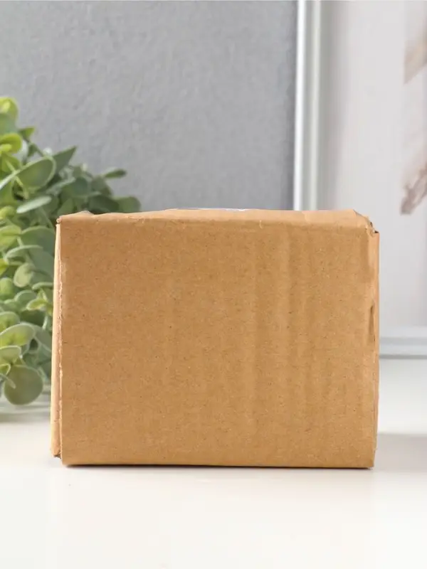 Сувенир керамика "Зайчик в розовой пижамке на яйце" 7х5,4х8,6 см