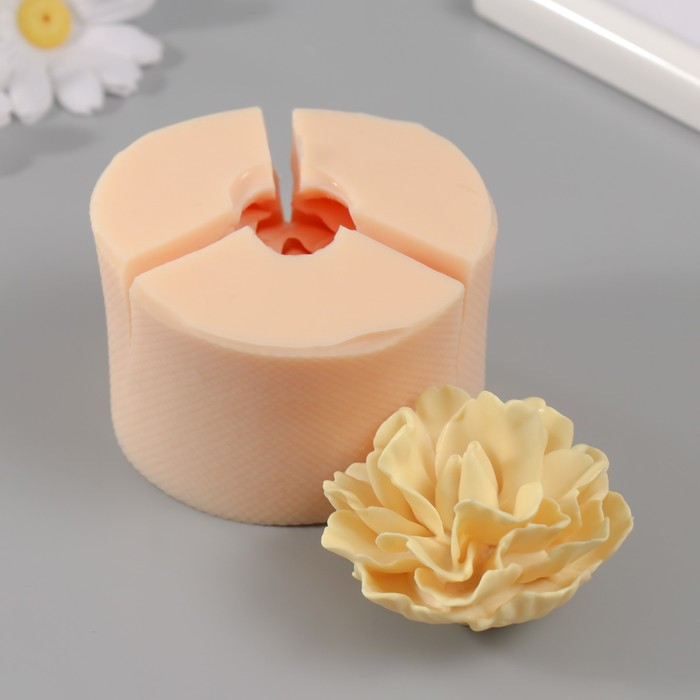 Молд силиконовый Молд силиконовый "Пион мадагаскар" d=6 cм, высота 4,5 см МИКС