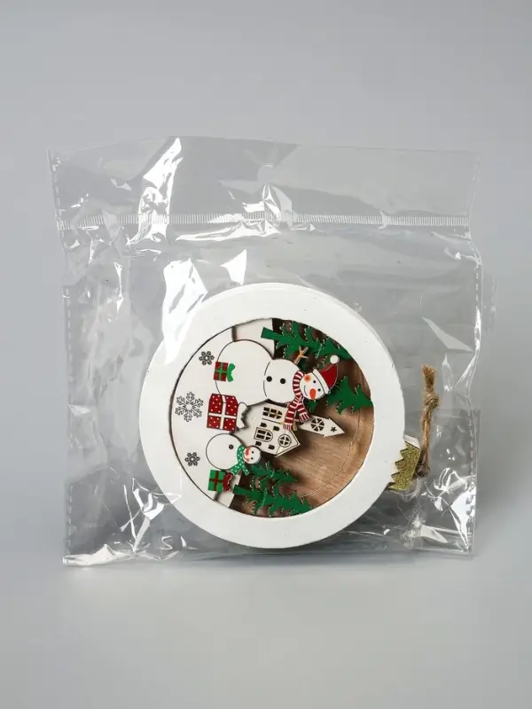 Ёлочная игрушка &laquo;Шар со снеговиками&raquo;, 10.5&times;10.5&times;1.5 см, от батареек, свечение тёплое белое