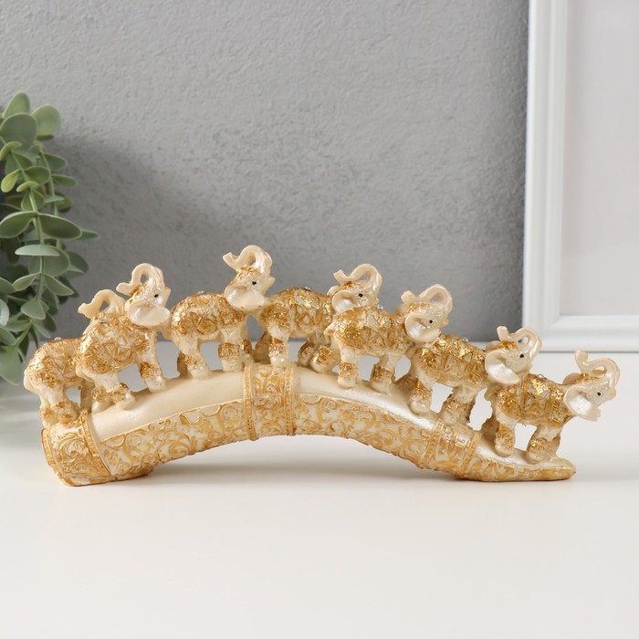 Сувенир полистоун Сувенир полистоун "Семь слонов на бивне" резной 10х24х3,5 см