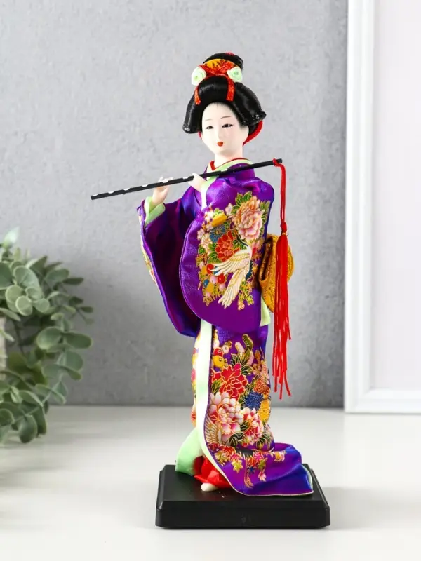 Кукла коллекционная &laquo;Японка в фиолетовом кимоно с флейтой&raquo;, 25&times;9.5&times;9.5 см