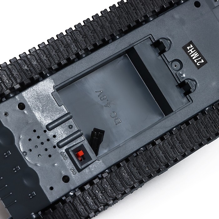 Танк радиоуправляемый, масштаб 1:28, с аккумулятором, световые и звуковые эффекты, цвет серый Танк радиоуправляемый, масштаб 1:28, с аккумулятором, световые и звуковые эффекты, цвет серый