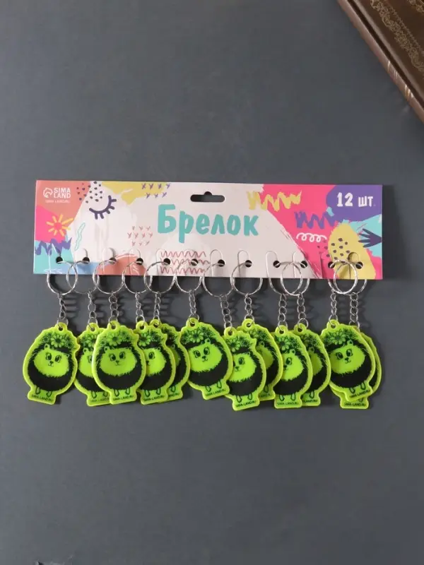 Брелок пластик светоотражающий Брелок пластик светоотражающий "Ёжик в цветочном венке" 5,5х3,8 см