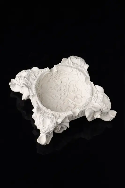 Подставка для мелочей Подставка для мелочей "На четырех слонах резная", 4х12х12 см, натуральный, гипс