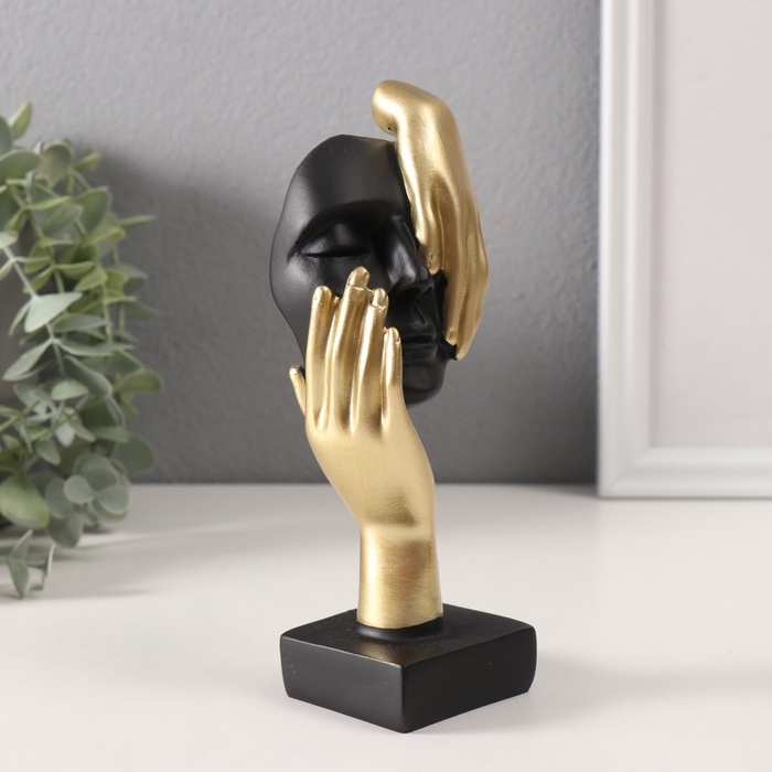 Сувенир полистоун бюст Сувенир полистоун бюст "Маска с золотой рукой" чёрный МИКС 4,6х5,1х17,5 см