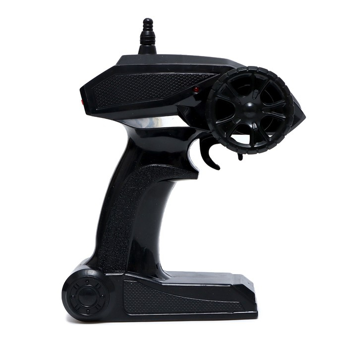 Грузовик радиоуправляемый «Газон», полный привод 4WD, работает от аккумулятора, цвет зелёный Грузовик радиоуправляемый «Газон», полный привод 4WD, работает от аккумулятора, цвет зелёный