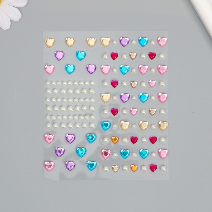 Наклейка пластик стразы Наклейка пластик стразы "Цветные сердечки и жемчужины" 12х10 см