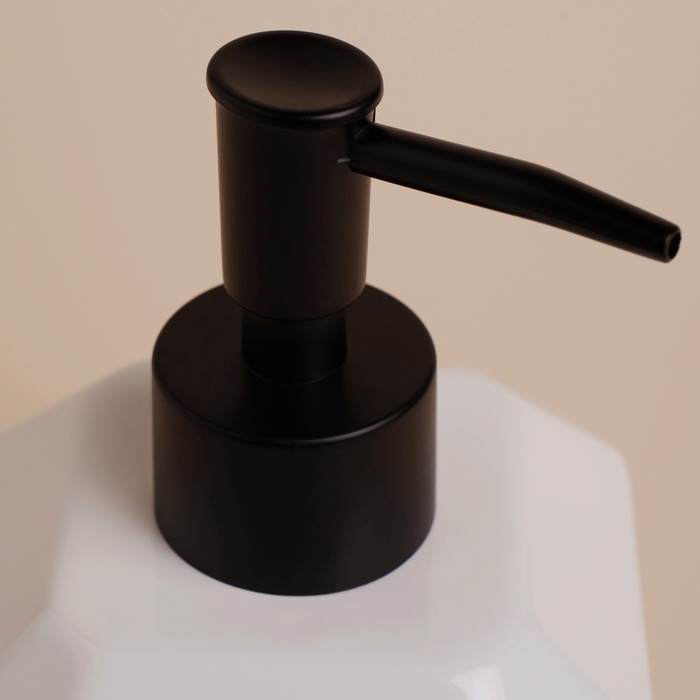 Дозатор для жидкого мыла SL Home «Артемида», 380 мл, цвет белый Дозатор для жидкого мыла SL Home «Артемида», 380 мл, цвет белый