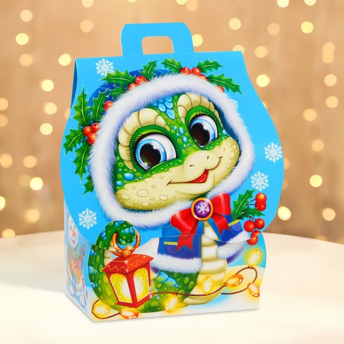 Новый год. Подарочная коробка Новогодняя Домик Новый год. Подарочная коробка Новогодняя Домик "Карл и Клара" с анимацией 12 х 8,5 х 17,5 см.