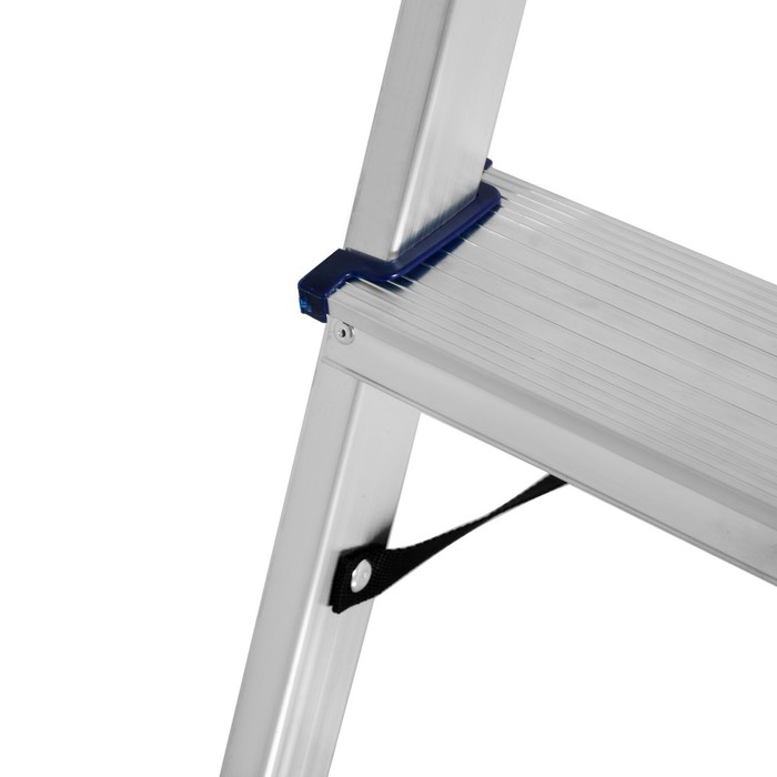 Стремянка ТУНДРА, алюминиевая, с органайзером, 8 ступеней, 1660 мм Стремянка ТУНДРА, алюминиевая, с органайзером, 8 ступеней, 1660 мм