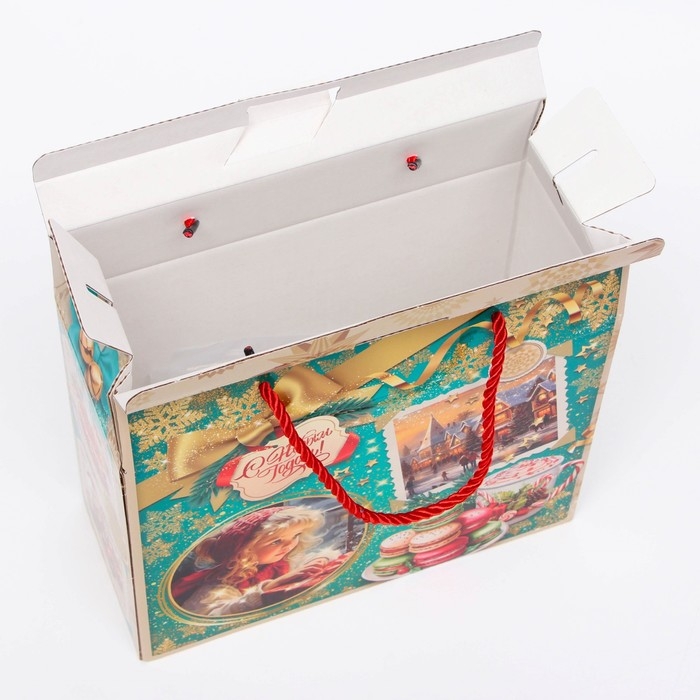 Новый год. Подарочная коробка новогодняя Вкус Детства 23 х 10 х 22 см. Новый год. Подарочная коробка новогодняя Вкус Детства 23 х 10 х 22 см.