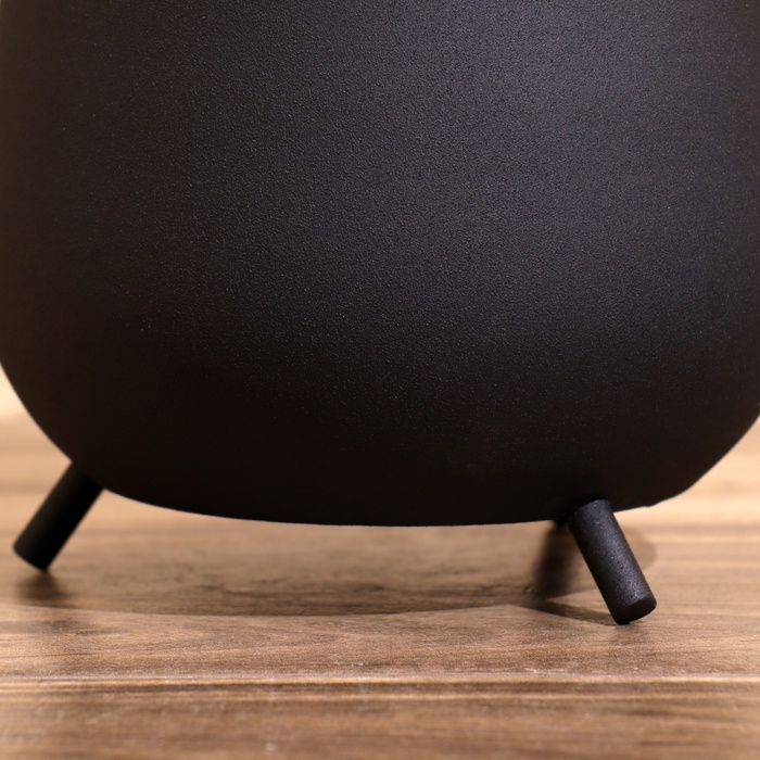 Кашпо на ножках  Кашпо на ножках "Монро" металл (набор 2 шт), диаметр 21 и 18 см