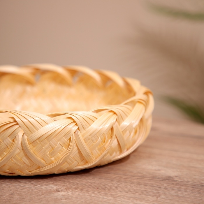 Корзинка плетёная, из бамбука 28х28х8 см