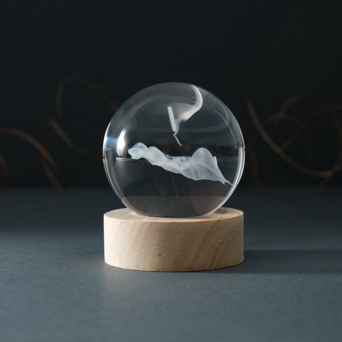 Сувенир стекло подсветка  Сувенир стекло подсветка "Шар. Геометрия Горы" d=6 см подставка дерево, USB