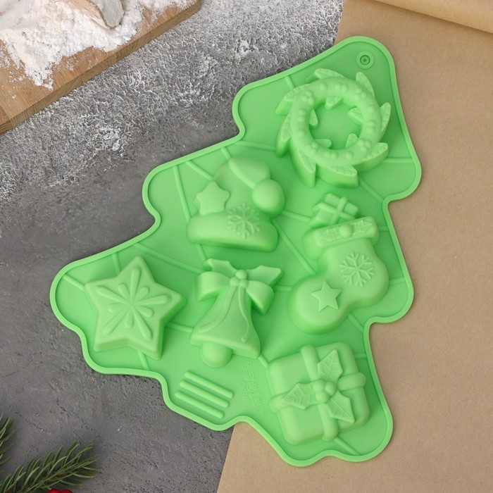 Форма для выпечки новогодняя Доляна &laquo;Новый год. Ёлка&raquo;, силикон, 24,5&times;21&times;3 см, 6 ячеек, цвет зелёный